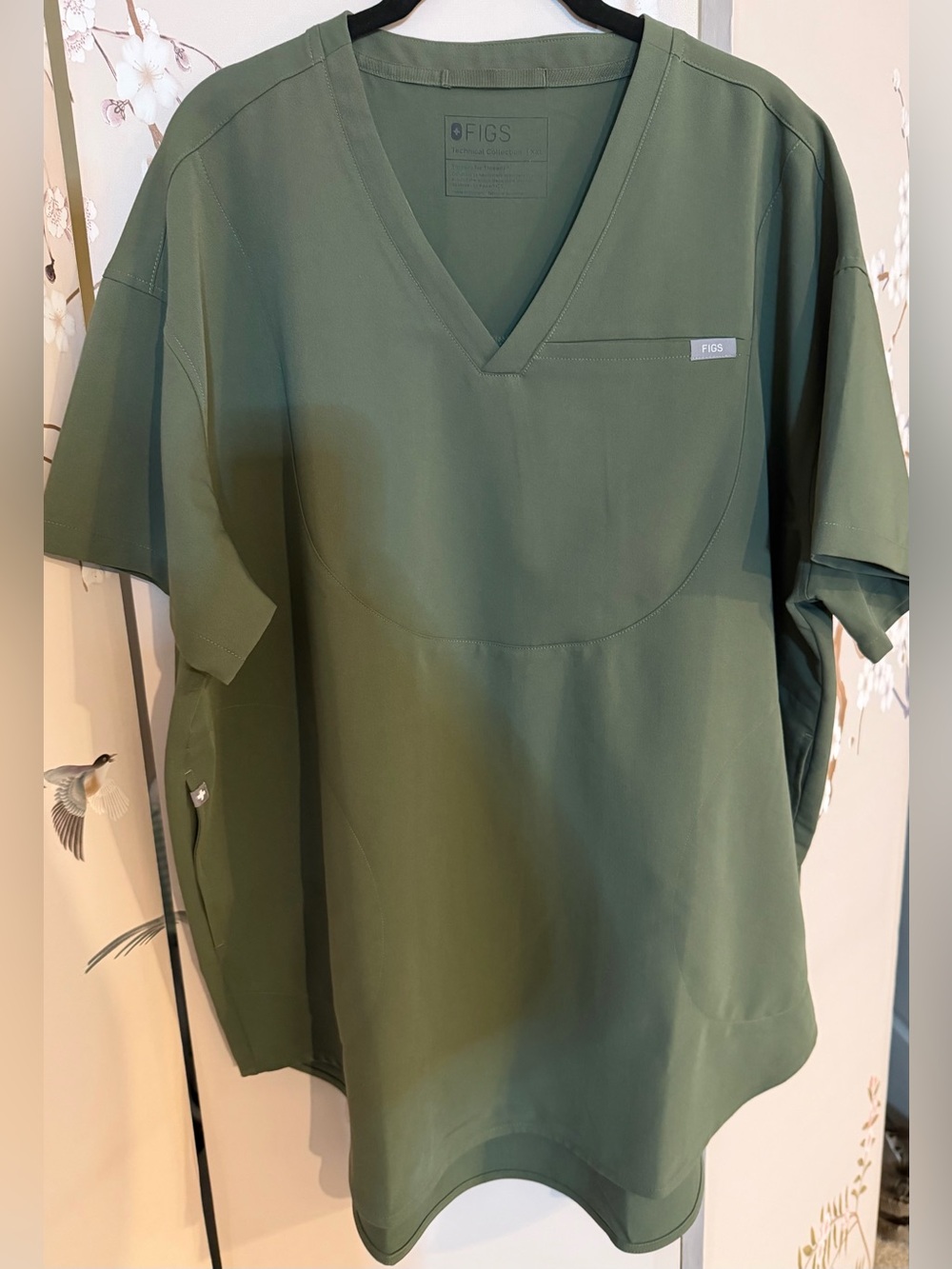 FIGS Olive Green V-Neck Women’s Tunic Top